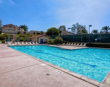 6805 Briarwood Drive - Photo Thumbnail 36