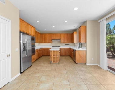 1560 Eden Court - Photo Thumbnail 12
