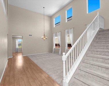 1560 Eden Court - Photo Thumbnail 4