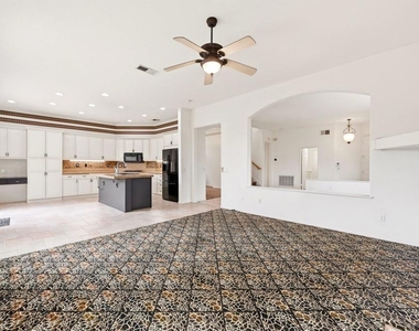 5643 Willowmere Lane - Photo Thumbnail 14