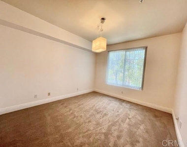 12372 Carmel Country Road - Photo Thumbnail 10