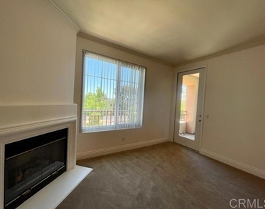 12372 Carmel Country Road - Photo Thumbnail 7