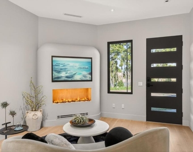 585 Riverside Drive - Photo Thumbnail 10