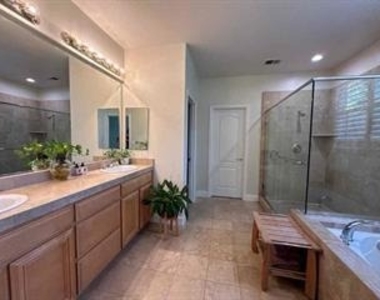 106 Oak Haven Pl - Photo Thumbnail 10