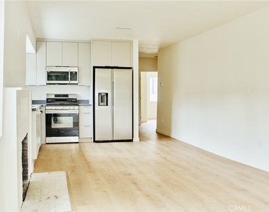 3743 Locke Avenue - Photo Thumbnail 6