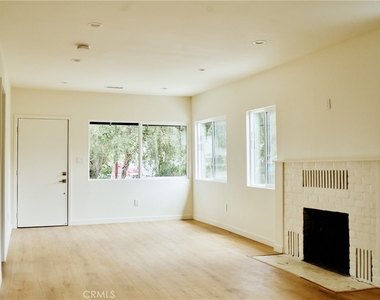 3743 Locke Avenue - Photo Thumbnail 3