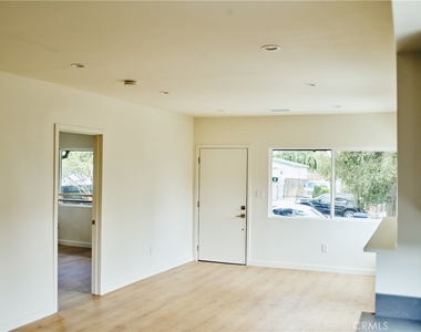 3743 Locke Avenue - Photo Thumbnail 4
