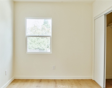 3741 Locke Avenue - Photo Thumbnail 4