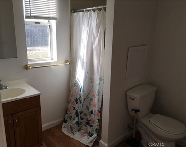 2435 Lakeshore - Photo Thumbnail 7