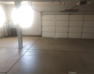 26205 Emily Place - Photo Thumbnail 34