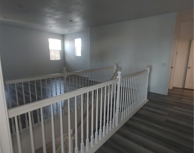 26205 Emily Place - Photo Thumbnail 22