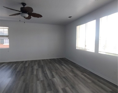 26205 Emily Place - Photo Thumbnail 20