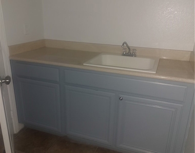 26205 Emily Place - Photo Thumbnail 15