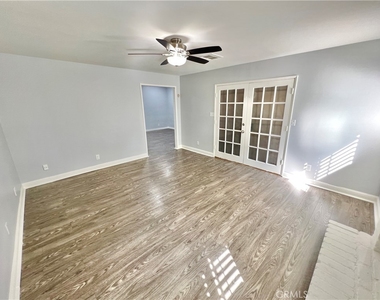 3085 Kathleen Street - Photo Thumbnail 3