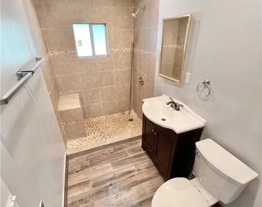 3085 Kathleen Street - Photo Thumbnail 7