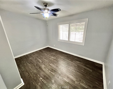 3085 Kathleen Street - Photo Thumbnail 6