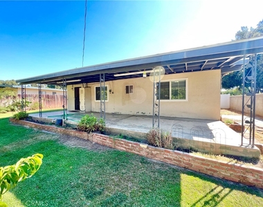 3085 Kathleen Street - Photo Thumbnail 9