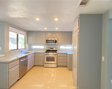 964 Summitridge Drive - Photo Thumbnail 5