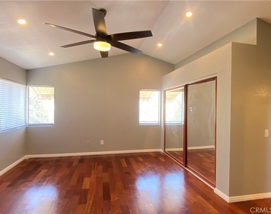 964 Summitridge Drive - Photo Thumbnail 8