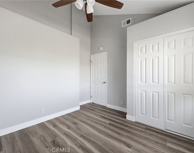 220 W 3rd - Photo Thumbnail 9