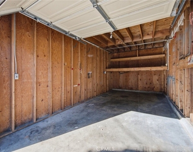 220 W 3rd - Photo Thumbnail 25