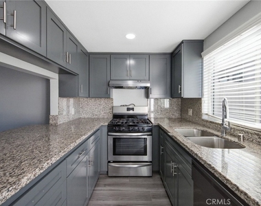 220 W 3rd - Photo Thumbnail 19