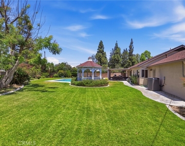 151 E Hilton Ave - Photo Thumbnail 10