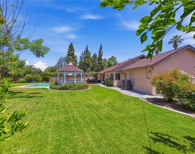 151 E Hilton Ave - Photo Thumbnail 9