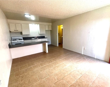 11661 11665 White Avenue - Photo Thumbnail 1