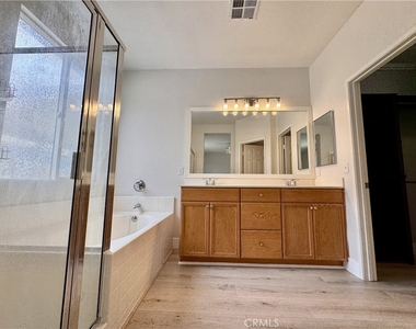 15068 Knollwood Street - Photo Thumbnail 8