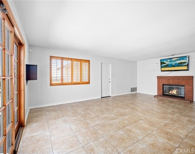 10703 Valley Drive - Photo Thumbnail 15