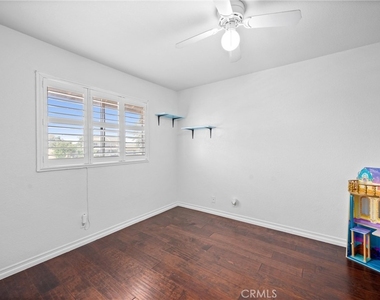 10703 Valley Drive - Photo Thumbnail 22