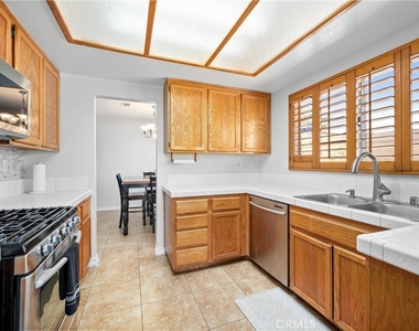 10703 Valley Drive - Photo Thumbnail 13