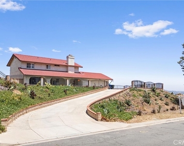 10703 Valley Drive - Photo Thumbnail 1