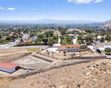 10703 Valley Drive - Photo Thumbnail 33