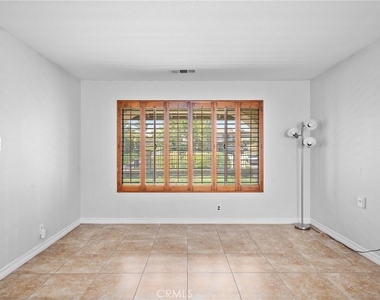 10703 Valley Drive - Photo Thumbnail 7