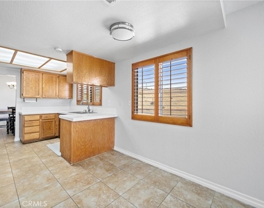 10703 Valley Drive - Photo Thumbnail 14