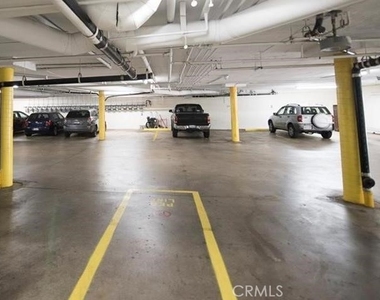 310 N Jackson Street - Photo Thumbnail 23