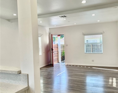 7110 Valmont - Photo Thumbnail 1