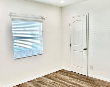 7110 Valmont - Photo Thumbnail 9