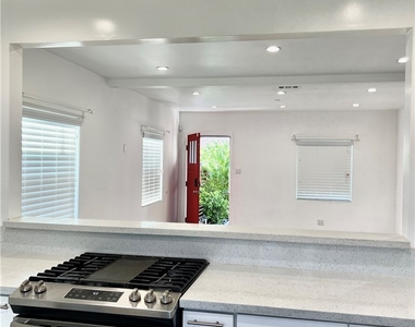 7110 Valmont - Photo Thumbnail 4