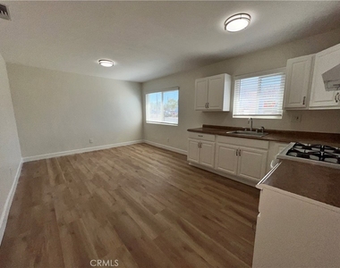 12948 Yorba Avenue - Photo Thumbnail 5