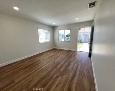 12948 Yorba Avenue - Photo Thumbnail 4