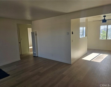 554 E Hurst - Photo Thumbnail 4
