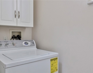 6934 Castor Street - Photo Thumbnail 18