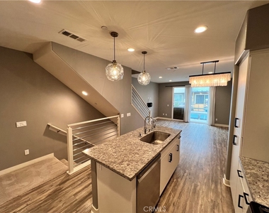 9046 Garvey - Photo Thumbnail 12