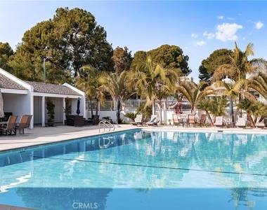 16435 Harbour Lane - Photo Thumbnail 34