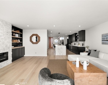 16435 Harbour Lane - Photo Thumbnail 9