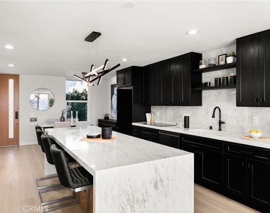 16435 Harbour Lane - Photo Thumbnail 5