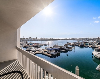 16435 Harbour Lane - Photo Thumbnail 20